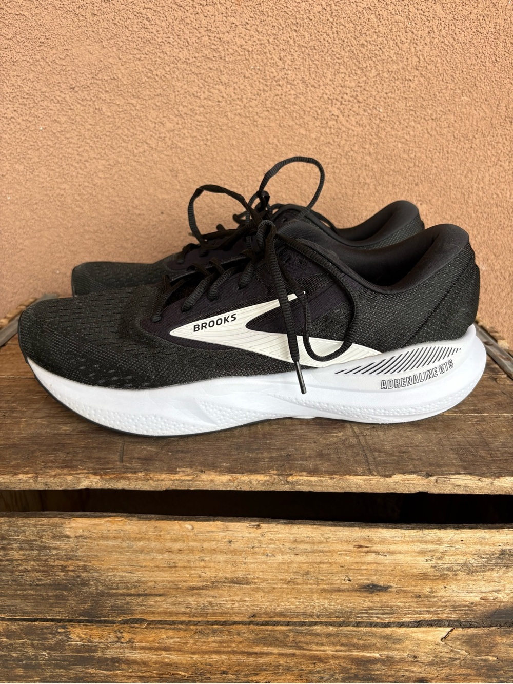 Brooks Adrenaline GTS 24 Men’s Running Shoe